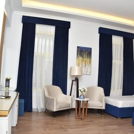 Ultra Loaloa Nile Maadi Hotel Caïro Buitenkant foto