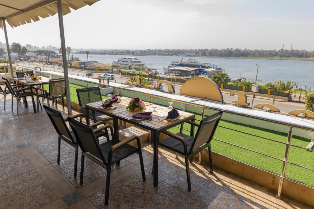 Ultra Loaloa Nile Maadi Hotel Caïro Buitenkant foto