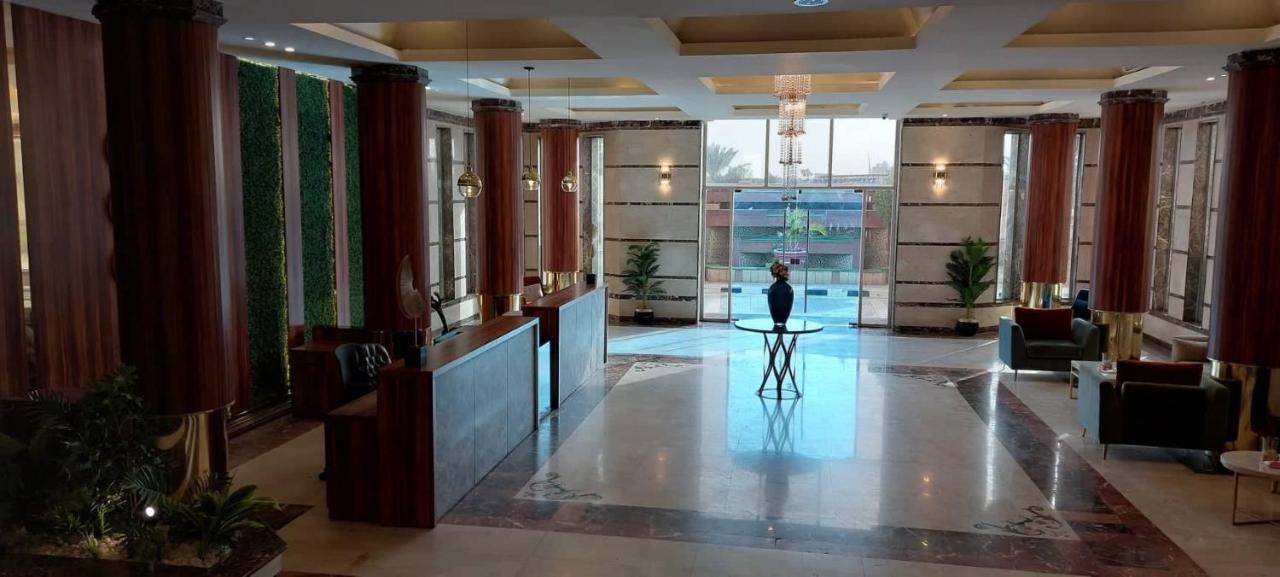 Ultra Loaloa Nile Maadi Hotel Caïro Buitenkant foto