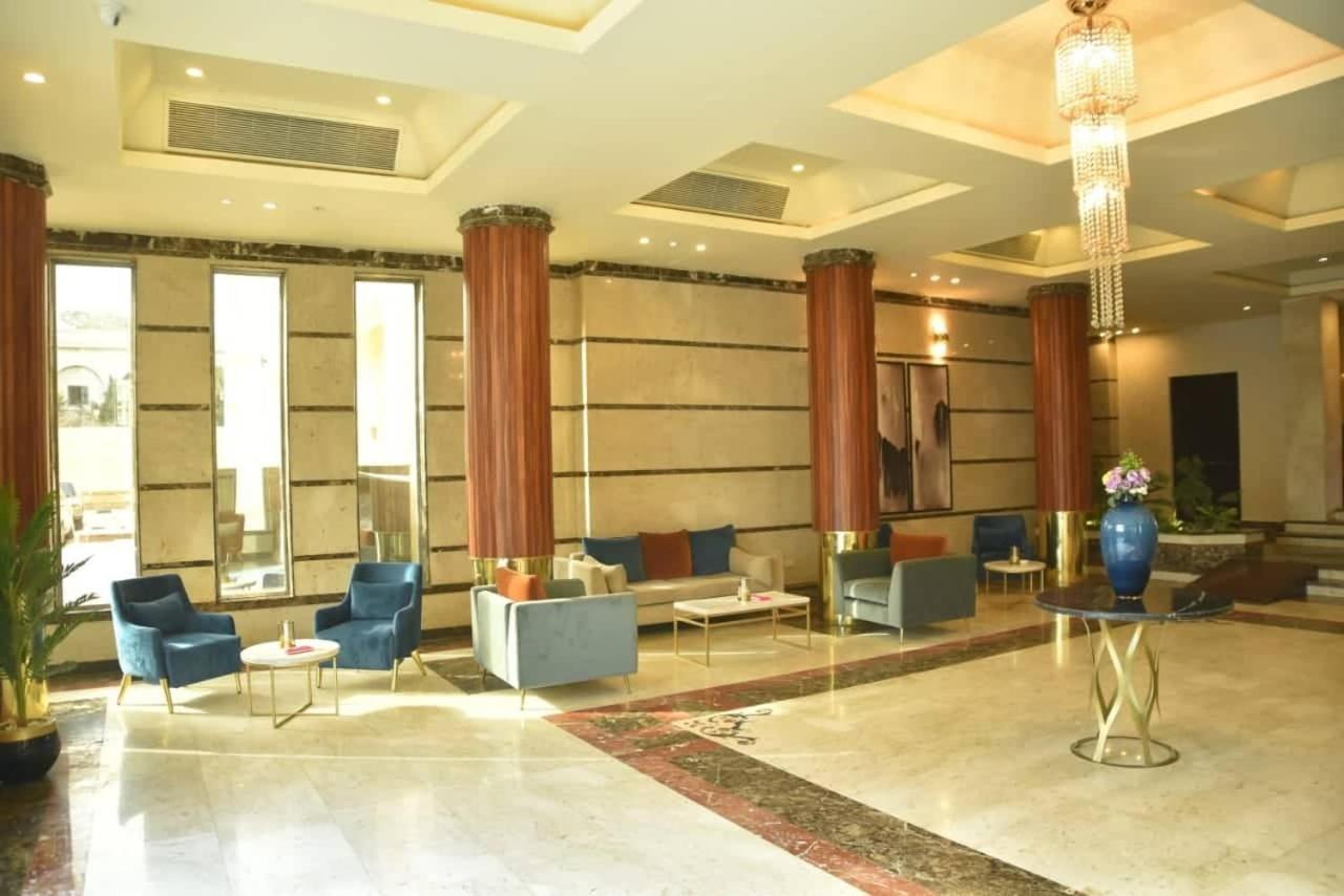 Ultra Loaloa Nile Maadi Hotel Caïro Buitenkant foto