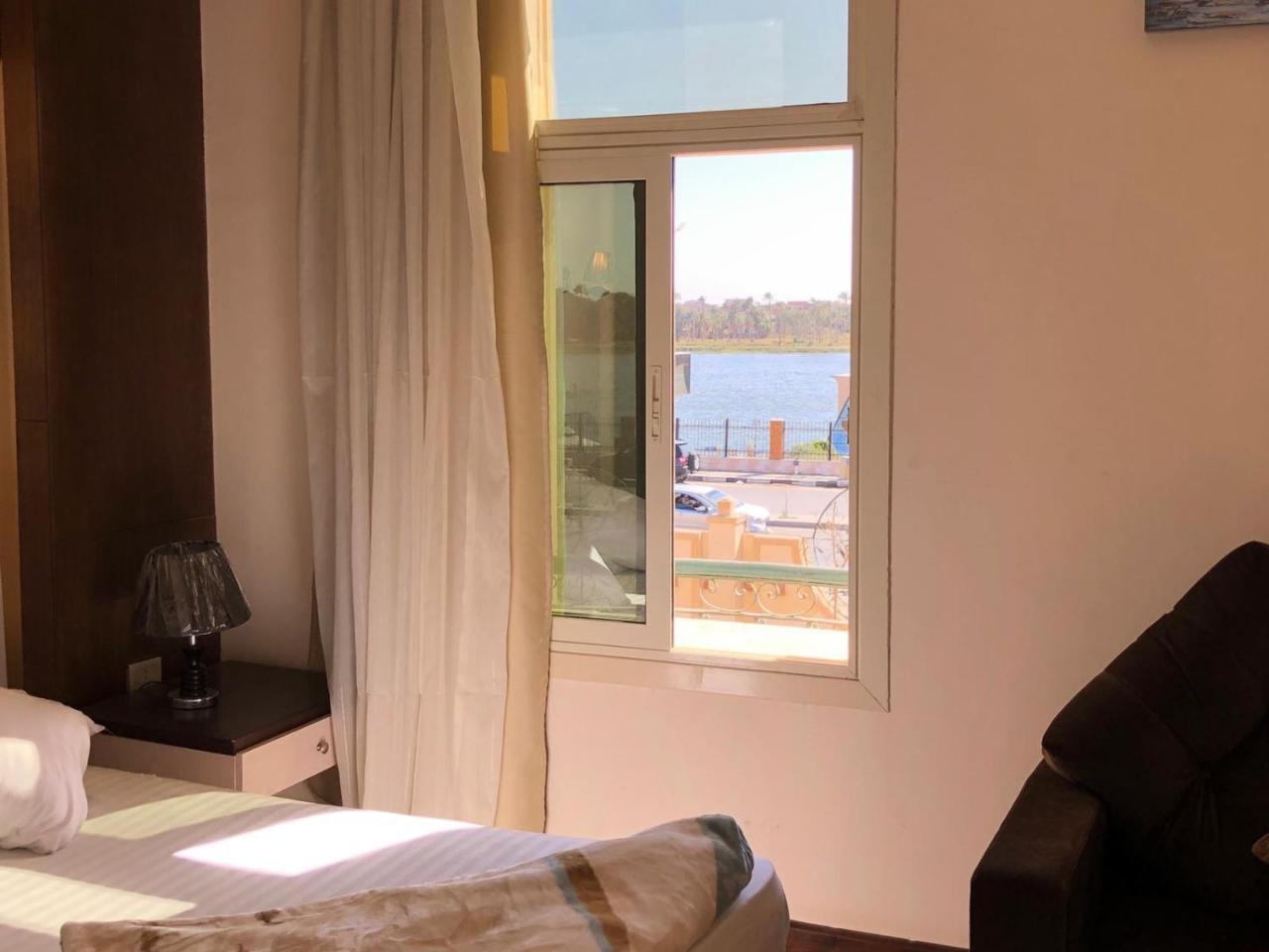 Ultra Loaloa Nile Maadi Hotel Caïro Buitenkant foto